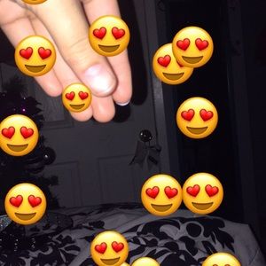 Meet your Posher, Ambraysiah